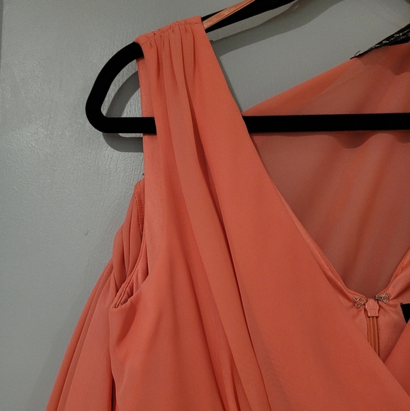 Beautiful Semi-formal Dress - Picture 4 of 4